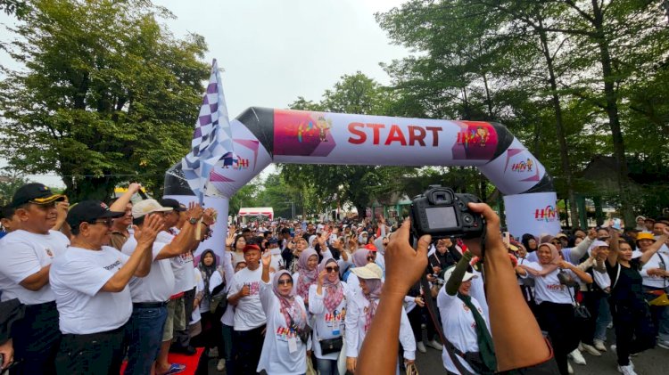 Ribuan Peserta Meriahkan Jalan Sehat dan Bakti Sosial HPN 2025 Banjarmasin