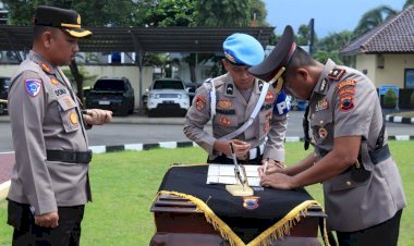 Kapolres Pekalongan Pimpin Upacara Sertijab, Wakapolres  dan Kasat Lantas
