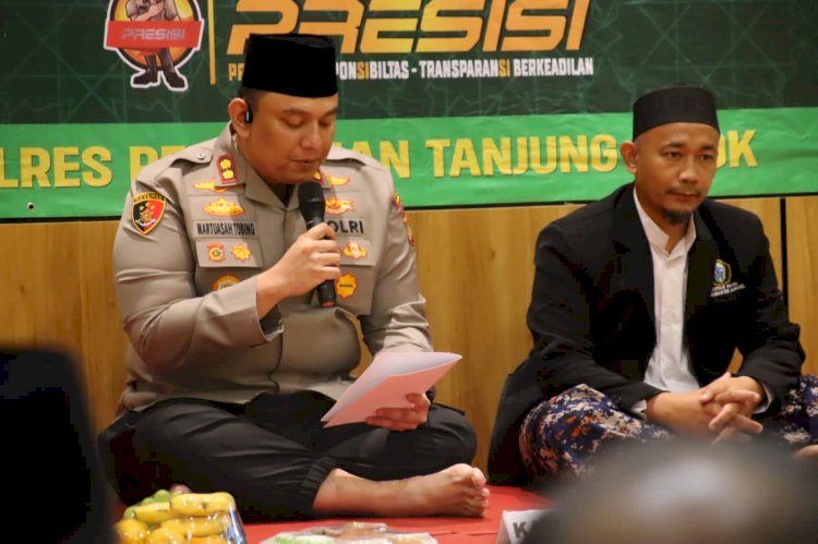 Kapolres Pelabuhan Tanjung Priok Bahagiakan  Anak Yatim Piatu