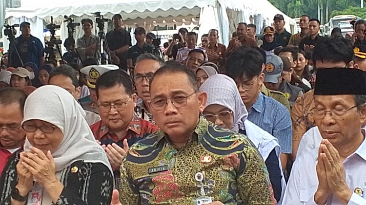 Gubernur DKI Jakarta Lepas Ribuan Pemudik Gratis