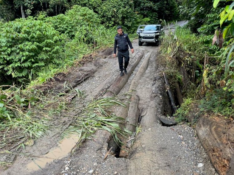 Medan Berat Tak Surutkan Langkah Tim Operasi AB Moskona 2025 dalam Misi Kemanusiaan