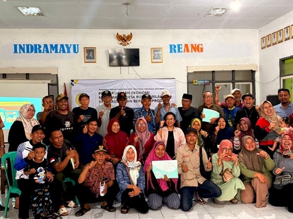 Program PkM Dosen FEB Sukses di Desa Bulak, Tingkatkan Kewirausahaan dan Ekonomi Berbasis Potensi Lokal