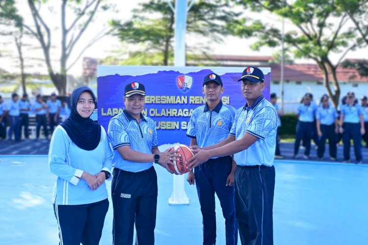 Tingkatkan Fasilitas Prajurit, Komandan Lanud Husein Sastranegara Resmikan Renovasi Lapangan Beceu Ishaq