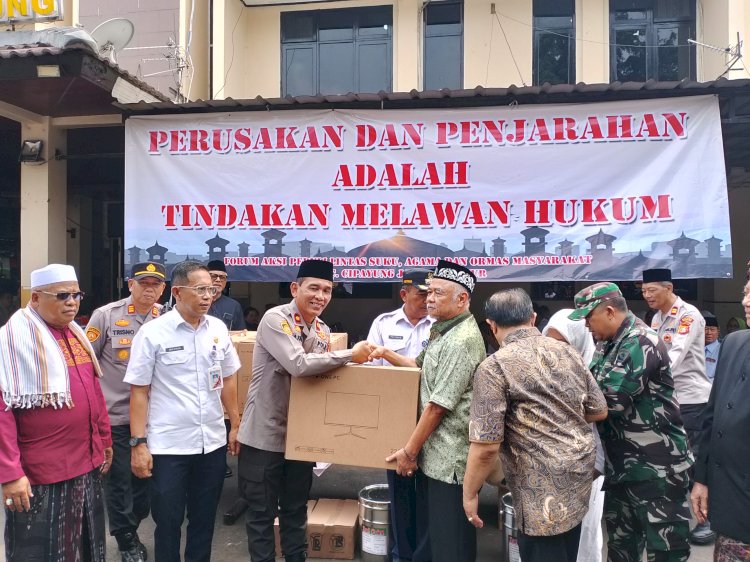 Forum Lintas Agama dan Ormas Cipayung Gelar Aksi Peduli, Donasi untuk Polsek