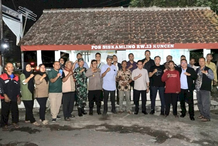 Pastikan Daerah Lebih Kondusif, Kemendagri Tinjau Pos Kamling di Sleman