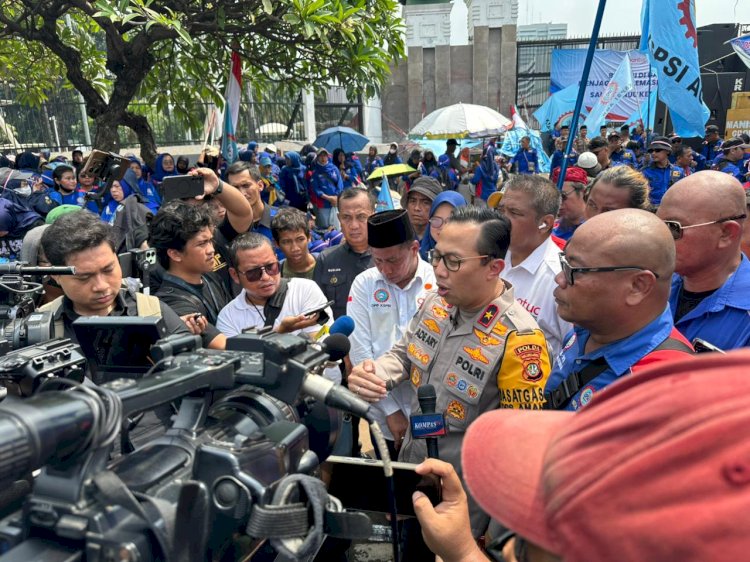 Aksi Buruh di Depan DPR Kondusif, Polda Metro Jaya: Situasi Aman Terkendali