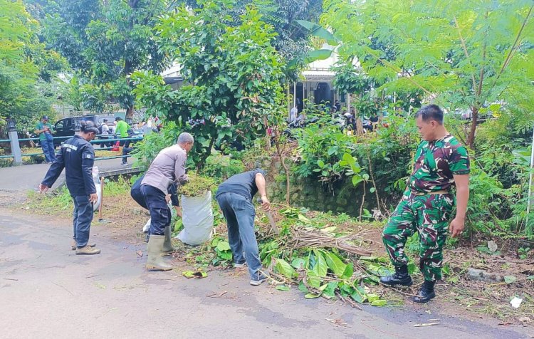 Kembalikan Fungsi Sungai, Menteri LH Pimpin Aksi Bersih Kali Cipinang di Tapos Depok