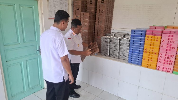 Kalapas Pangkalan Bun Tinjau Kondisi Dapur dan Bahan Makanan, Pastikan Kesiapan Layanan Bagi WBP