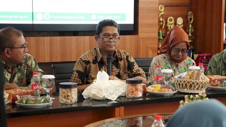 Kemendagri Pantau Penerapan SPM di Bandung, Tinjau Layanan Dasar dan Inovasi Daerah