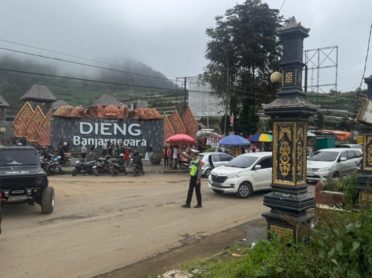 Polres Banjarnegara Lakukan Patroli Serta Pengamanan Obyek Wisata Saat Hari Terakhir Libur Nataru