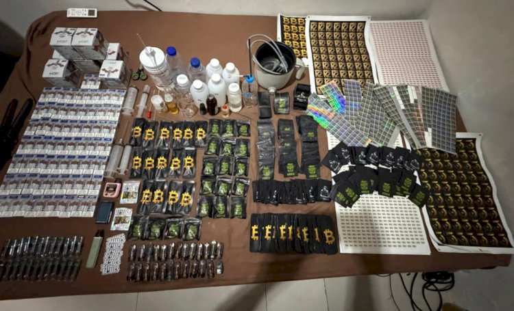 Polda Metro Jaya Membongkar Clandestine Lab Cartridge Vape Mengandung Narkotika Golongan II Jenis Etomidate di Jakarta Barat